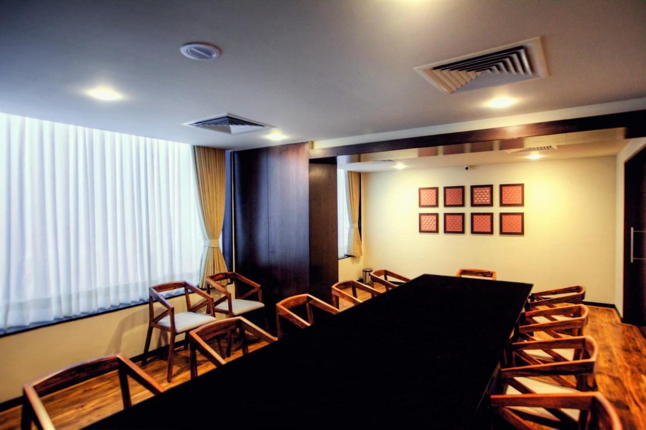 Minla Hotel Bangalore Eksteriør billede